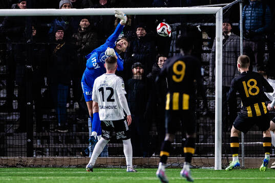 Örebros målvakt Jakub Ojrzynski