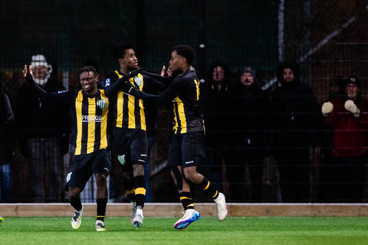 Hammarby TFFs Odera Samuel Onuchukwu Adindu (m) jublar med