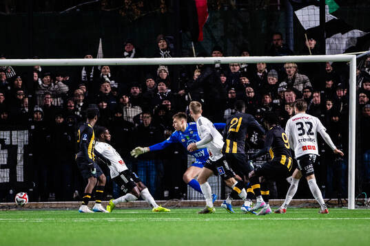 Hammarby TFFs Odera Samuel Onuchukwu Adindu gör 1-0 bakom
