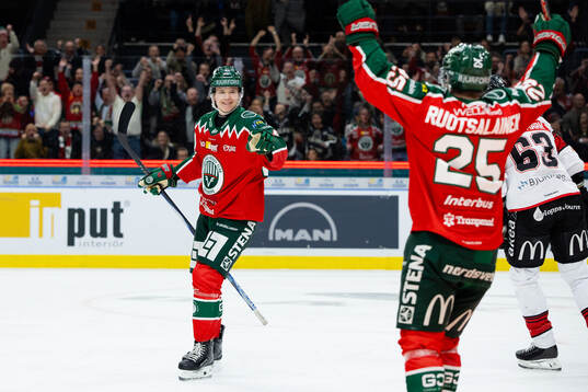 Frölundas Noah Dower Nilsson jublar
