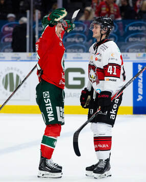 Frölundas Nicklas Lasu kramar om till Malmö Redhawks