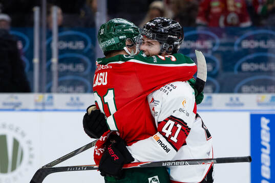 Frölundas Nicklas Lasu kramar om till Malmö Redhawks