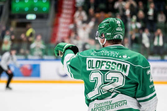 Rögles Fredrik Olofsson jublar