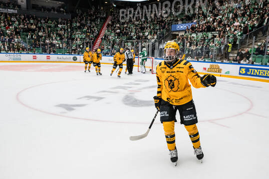 Skellefteås Viktor Klingsell jublar
