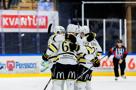AIKs Daniel Ljungman  jublar