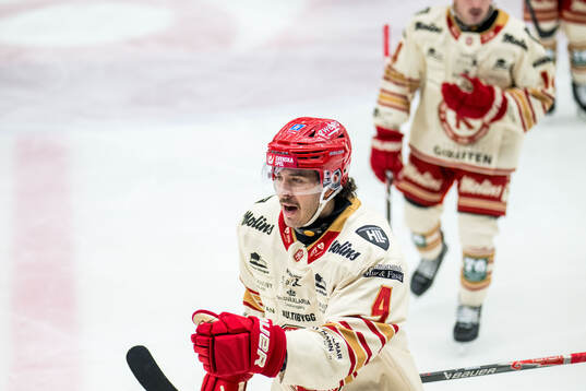 Kalmars Peter DiLiberatore jublar