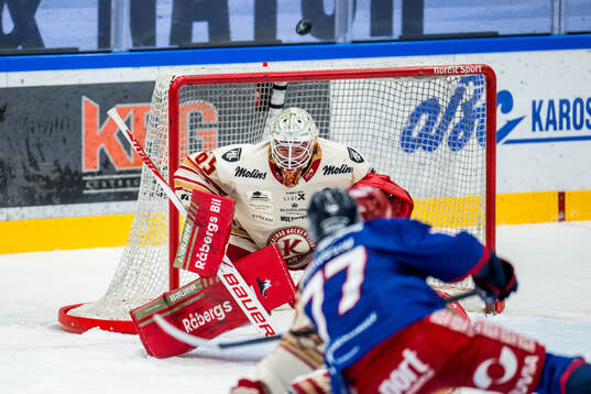 Kalmars målvakt Jacob Crespin och Oskarshamns Herman