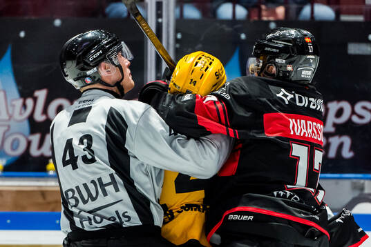 Malmö Redhawks Johan Ivarsson och Skellefteås Andreas