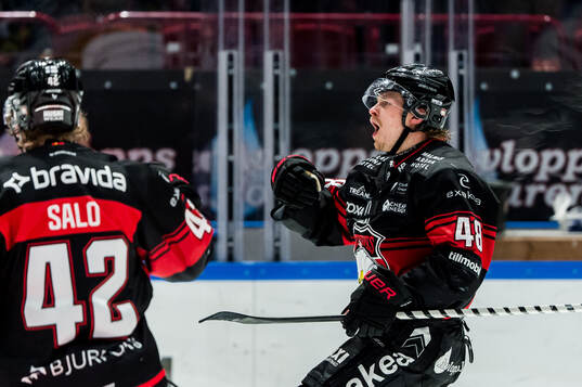 Malmö Redhawks Lauri Pajuniemi jublar