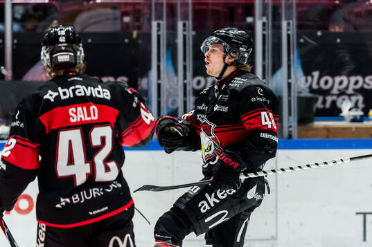 Malmö Redhawks Lauri Pajuniemi jublar