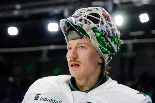 Färjestads målvakt Emil Larmi