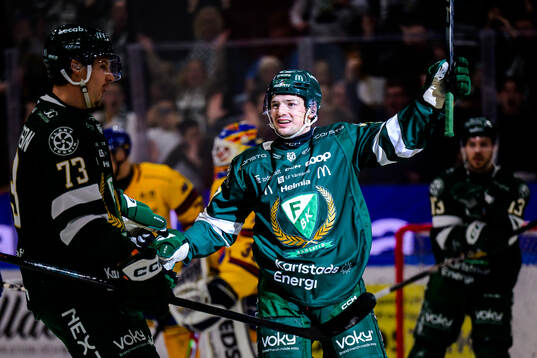 Färjestads Luke Philp jublar