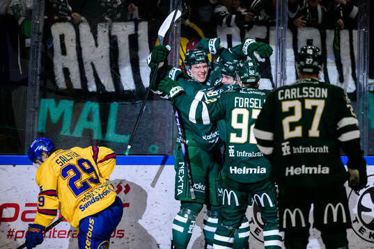 Färjestads Jack Berglund jublar