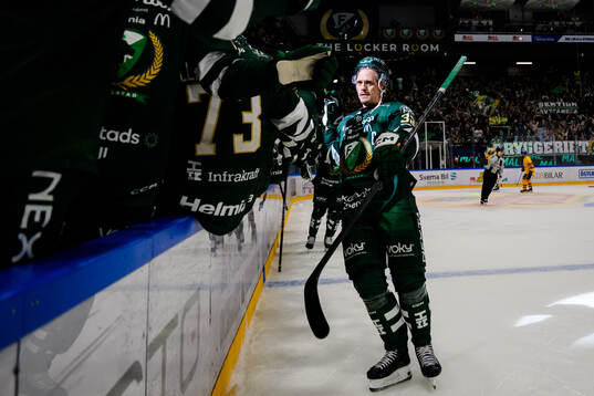 Färjestads Magnus Nygren jublar