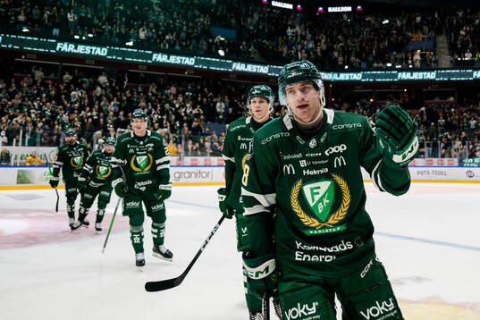Färjestads Marian Studenic jublar