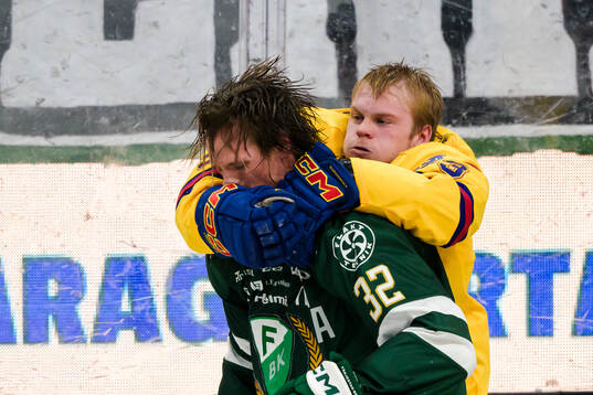 Färjestads Magnus Nygren och Djurgårdens David Blomgren
