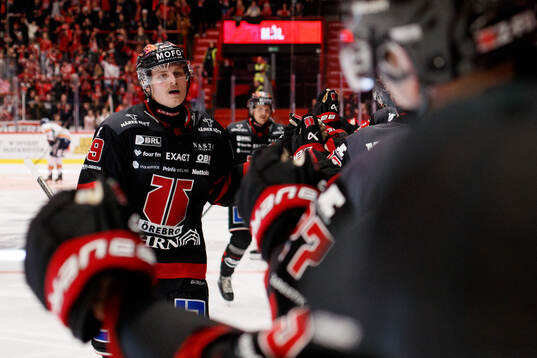 Örebros Milton Oscarson jublar