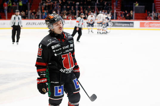 Örebros David Quenneville deppar