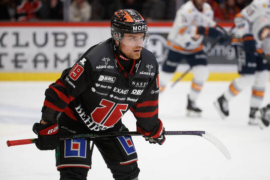 Örebros Sean Malone deppar