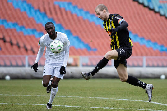 Bläddra bland fler bilder av Fotboll, Träningsmatch, Häcken - KuPS