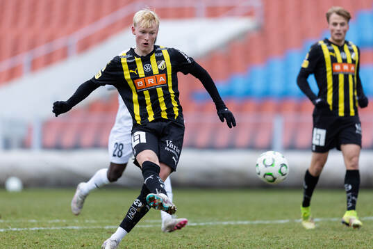 Häckens Lasse Madsen skjuter 2-0