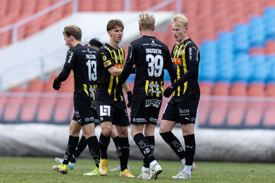 Häckens Lasse Madsen jublar