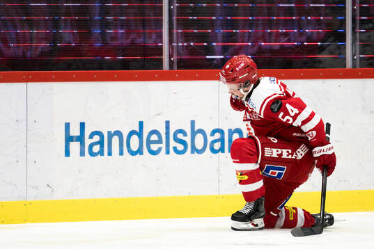Timrås Jonathan Dahlén jublar