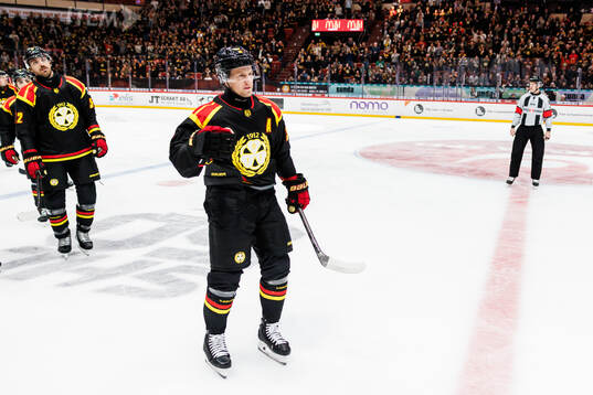 Brynäs Linus Ölund jublar