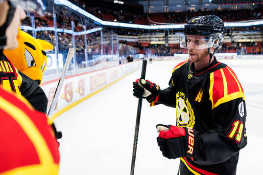 Brynäs Nicklas Bäckström jublar