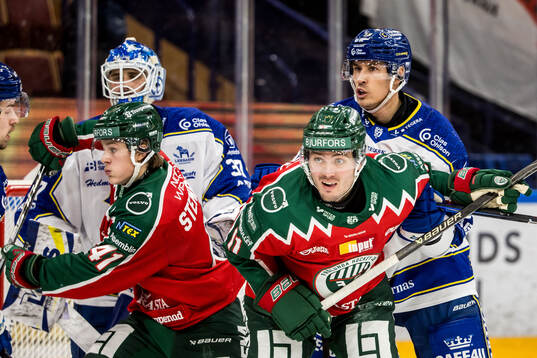Frölundas Ivar Stenberg och Leksands målvakt Jakob