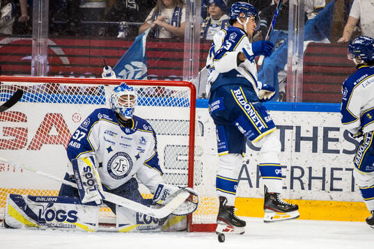 Leksands målvakt Jakob Hellsten och Jon Knuts deppar