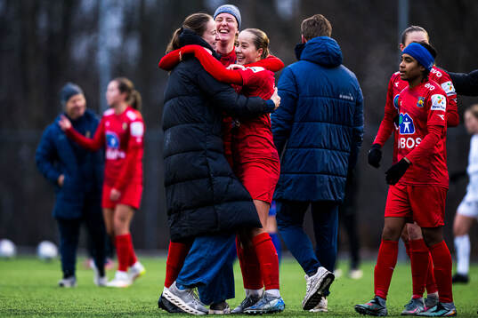 Sigrid Bloch-Hansen of Røa celebrates
