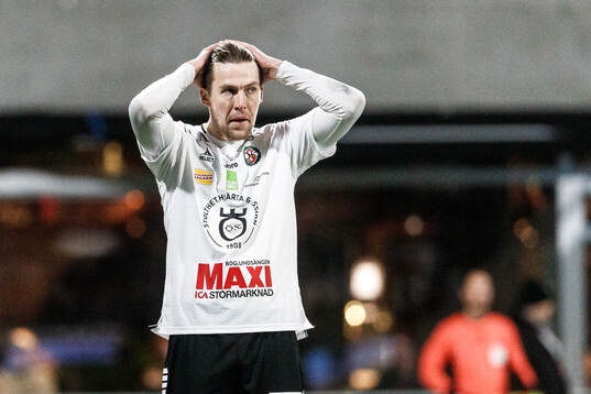 Örebros John Stenberg deppar