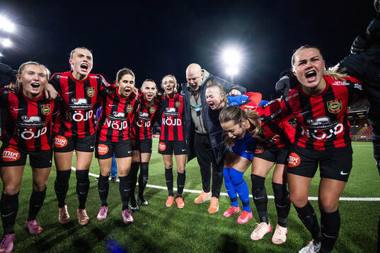 Brommapojkarnas Ellen Toivio, Amanda Wulff, Julia Olsson,