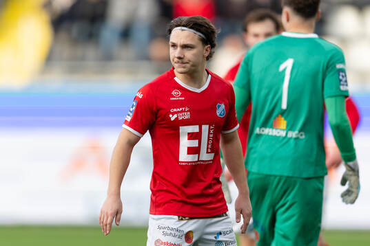 Norrbys Ture Spendler fotbollsmatchen i kvalet till