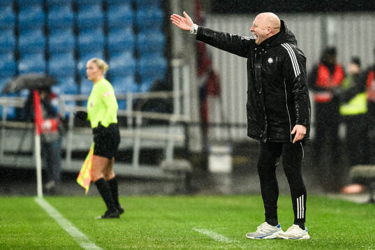 Head coach Nils Lexerød of Vålerenga