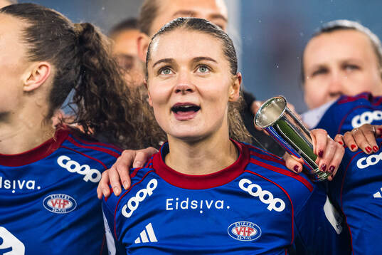 Eline Hegg of Vålerenga celebrates