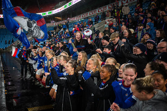 Players of Vålerenga celebrates