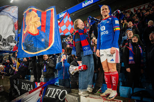 Elise Thorsnes of Vålerenga celebrates