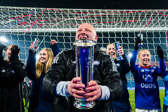 Head coach Nils Lexerød of Vålerenga celebrates with the