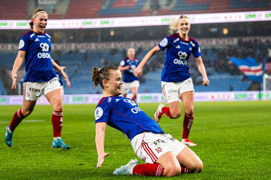 Olaug Tvedten of Vålerenga celebrates