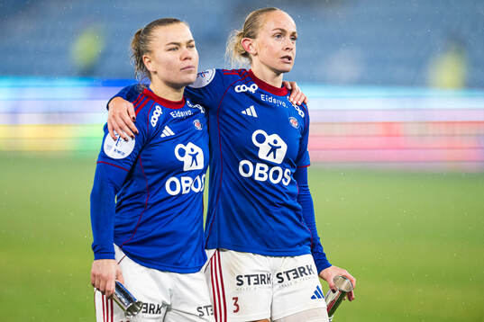 Olaug Tvedten and Michaela Kovacs of Vålerenga celebrates