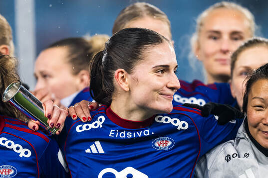 Naina Maria Inauen of Vålerenga celebrates