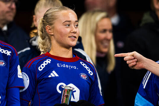 Tomine Enger of Vålerenga celebrates