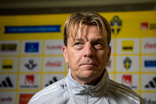 Head coach Tony Gustavsson of the women’s national
