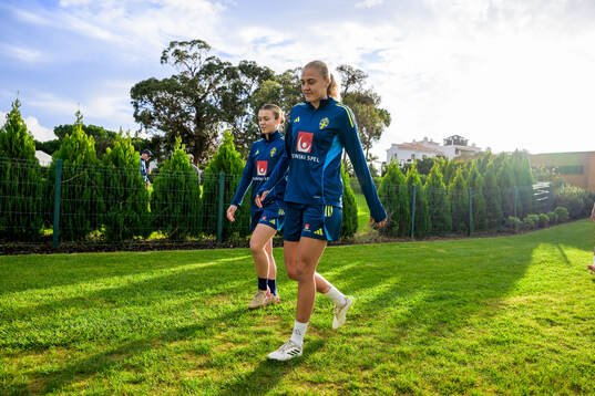 Beata Olsson and Elma Junttila Nelhage of the women's