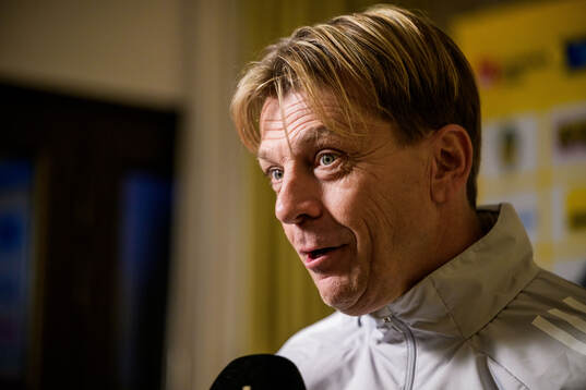 Head coach Tony Gustavsson of the women’s national