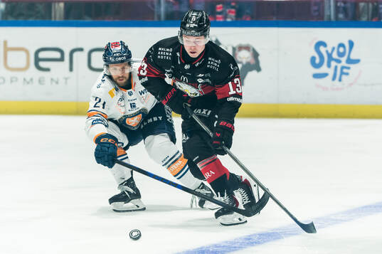 Växjös Brian Cooper och Malmö Redhawks Petter Vesterheim