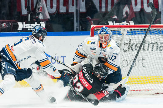 Malmö Redhawks Janne Kuokkanen och Växjös Petter