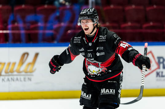 Malmö Redhawks Lauri Pajuniemi jublar